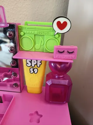 Tocador Barbie Extra con Muñeca