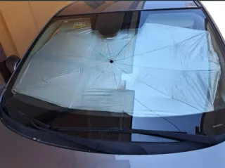 Parasole per auto a ombrello