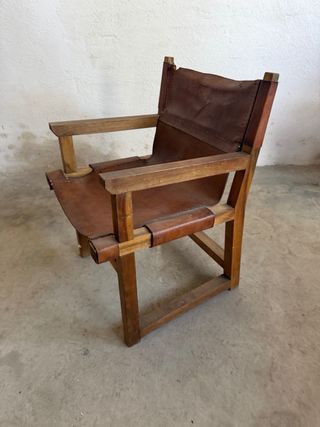 Sillón de cuero y madera