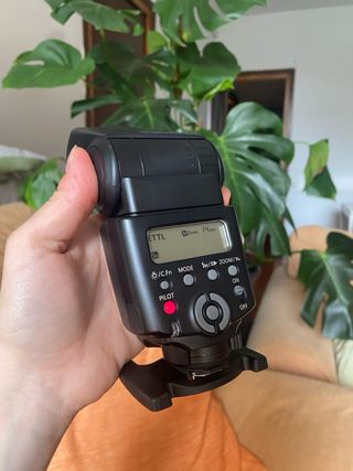 Canon Speedlite 430EX II Flash + difusor + pie