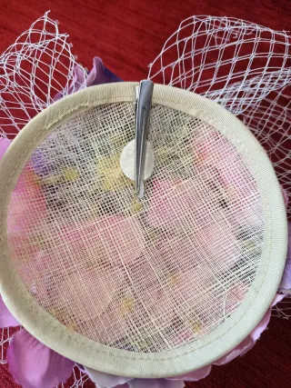 Tocado de fiesta floral