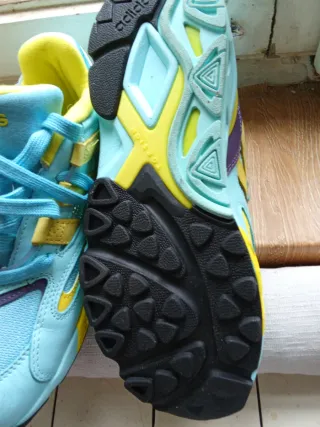 Scarpe Adidas Blu e Gialle