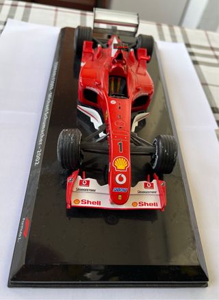 Modellino Ferrari F2002 - Michael Schumacher 2002