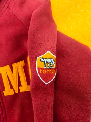 Felpa Roma rossa con cappuccio zip unisex