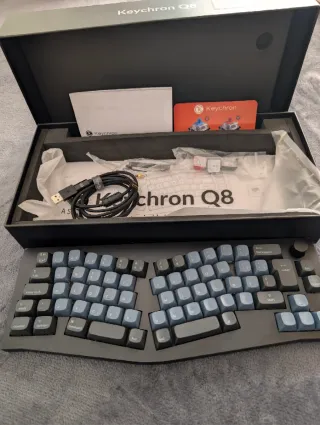 Teclado Mecánico Keychron Q8 con Knob