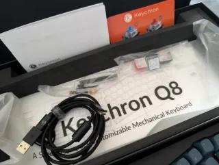 Teclado Mecánico Keychron Q8 con Knob