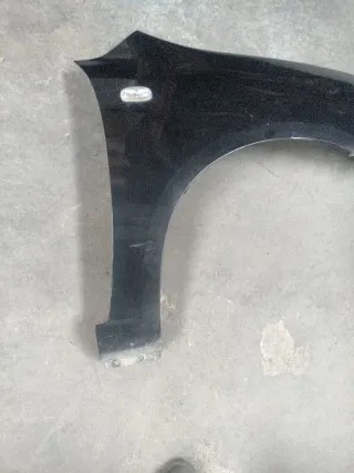 Aleta Delantera Derecha Kia Carens 2007