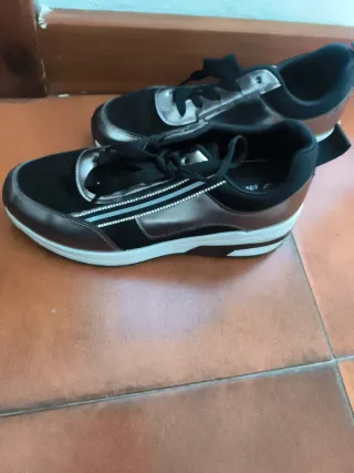 Scarpe ginnastica donna N.37