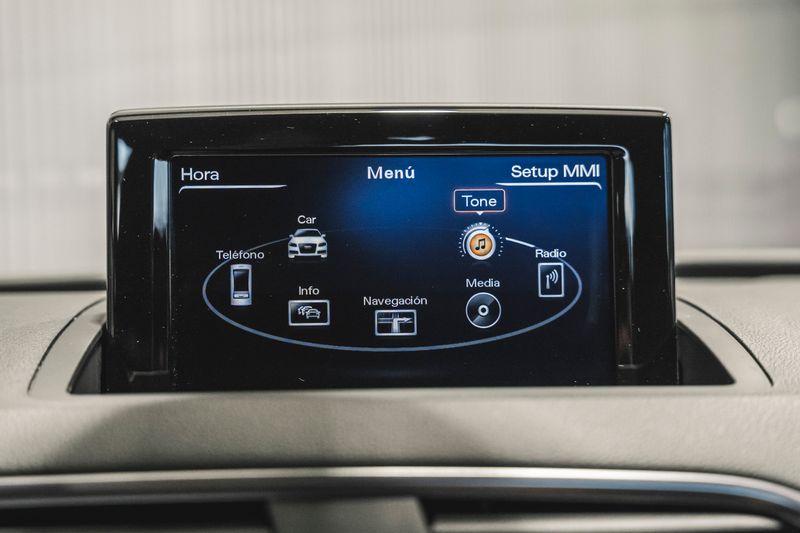 Audi Q3 2016, foto 34