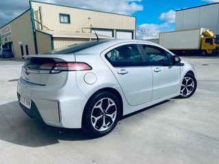 Opel Ampera 0 emisiones hibrido enchufable