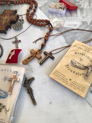 Colección de artículos religiosos