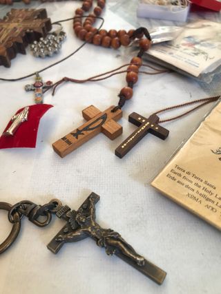 Colección de artículos religiosos