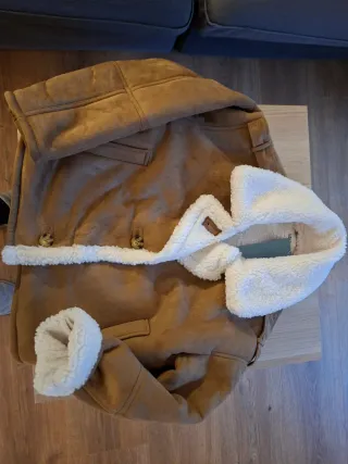 Chaqueta Stradivarius borreguito XS