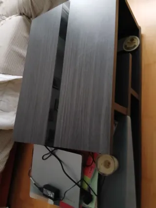 Mesa auxiliar moderna