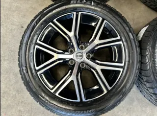 4 Llantas Volvo