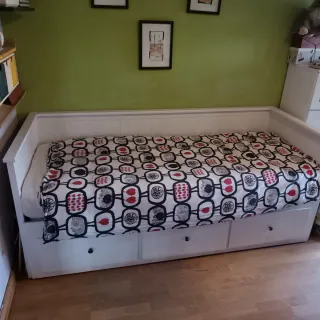 Diván HEMNES 80x200cm con colchones