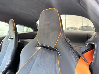 McLaren  Artura 2025