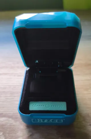 Tamagotchi Bitzze . Seminuevo