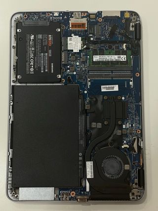 Portátil HP i5 16GB RAM SSD 500 Batería Nueva FHD