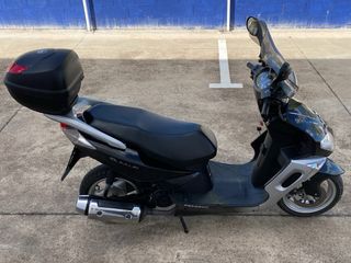 Scooter Peugeot Sum-Up 125cc