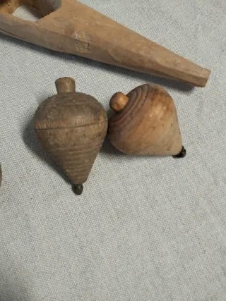 Vecchi giochi in legno