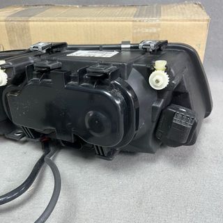 Faro xenon Audi S3 8L nuevo original Hella