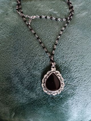 Colgante piedra negra
