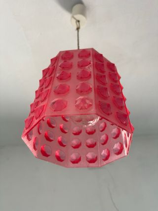 Lámpara colgante de plástico rosa