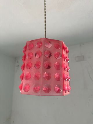 Lámpara colgante de plástico rosa