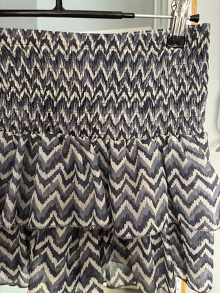 Falda volantes azul y blanco