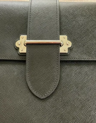 Bolso Clutch Prada Saffiano Piel Negro