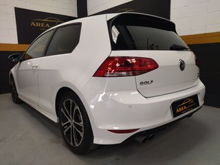 Volkswagen Golf Sport R-Line automático.