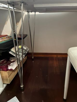 Mesa de escritorio moderna