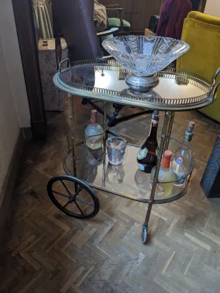 Carrito camarera dorado y cristal