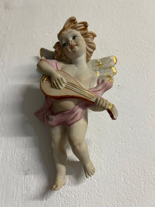 Angelito de porcelana para colgar
