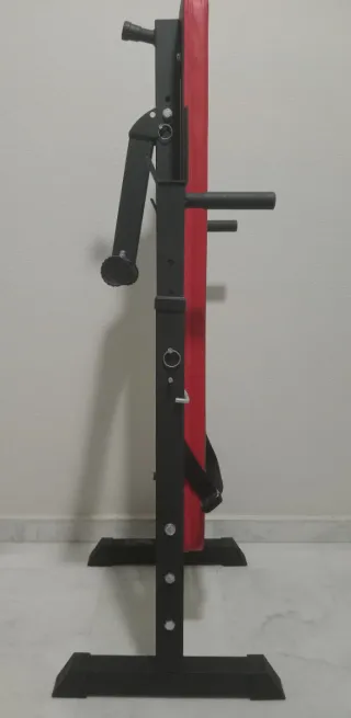 Banco de gimnasio ISE plegable.