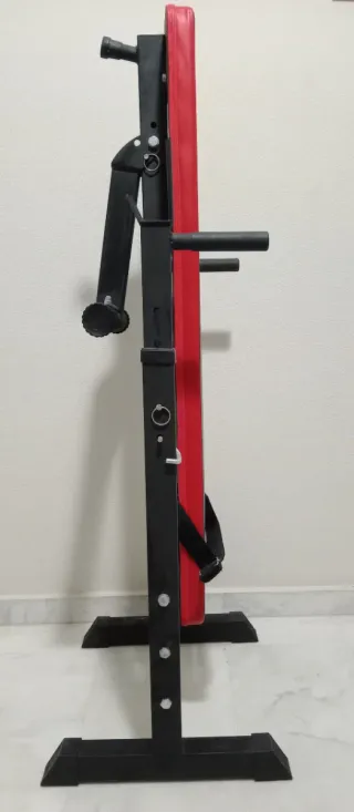 Banco de gimnasio ISE plegable.
