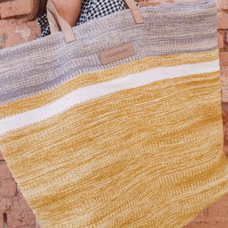 Bolso de playa grande mostaza