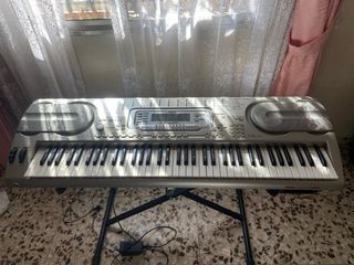 Piano Electrónico Casio