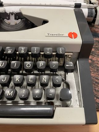 Máquina de escribir Olympia Traveller