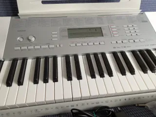 Teclado Electrónico Casio LK-280 MIDI Como nuevo