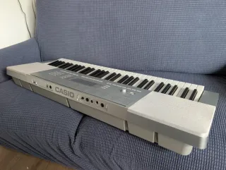 Teclado Electrónico Casio LK-280 MIDI Como nuevo