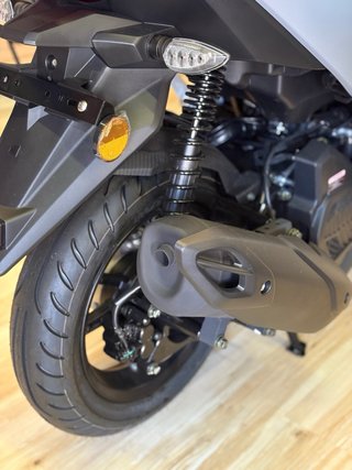 SCORPA CITY CORP SCOOTER 125 | Tipo Yamaha NMAX