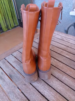 Botas altas CHICA 10 marrones con cordones