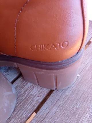 Botas altas CHICA 10 marrones con cordones