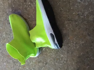 Tenis bota verde neón
