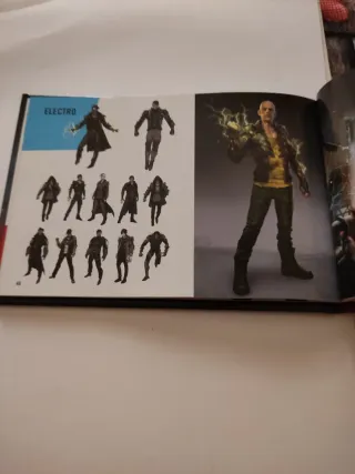pequeño Libro de arte del videojuego Marvel