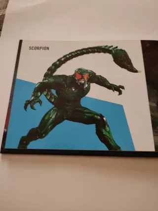 pequeño Libro de arte del videojuego Marvel