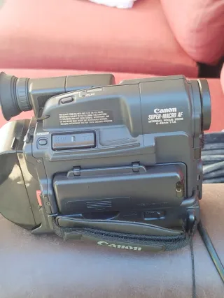 Canon UC1 8mm Video Camcorder + Funda