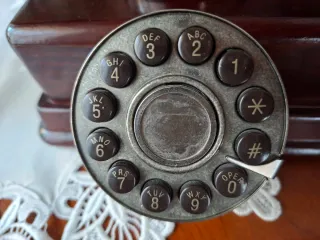 Teléfono antiguo de disco